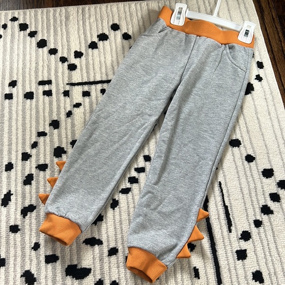 Jurassic world sweat outfit - Picture 2 of 5